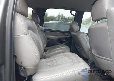 2001 Chevrolet Suburban 1500 Ls z USA, uszkodzony, nr VIN 3GNFK16T71G162398